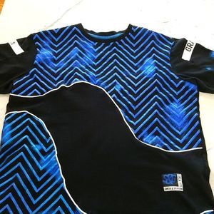 MEN'S Smith & Graham large shirt,